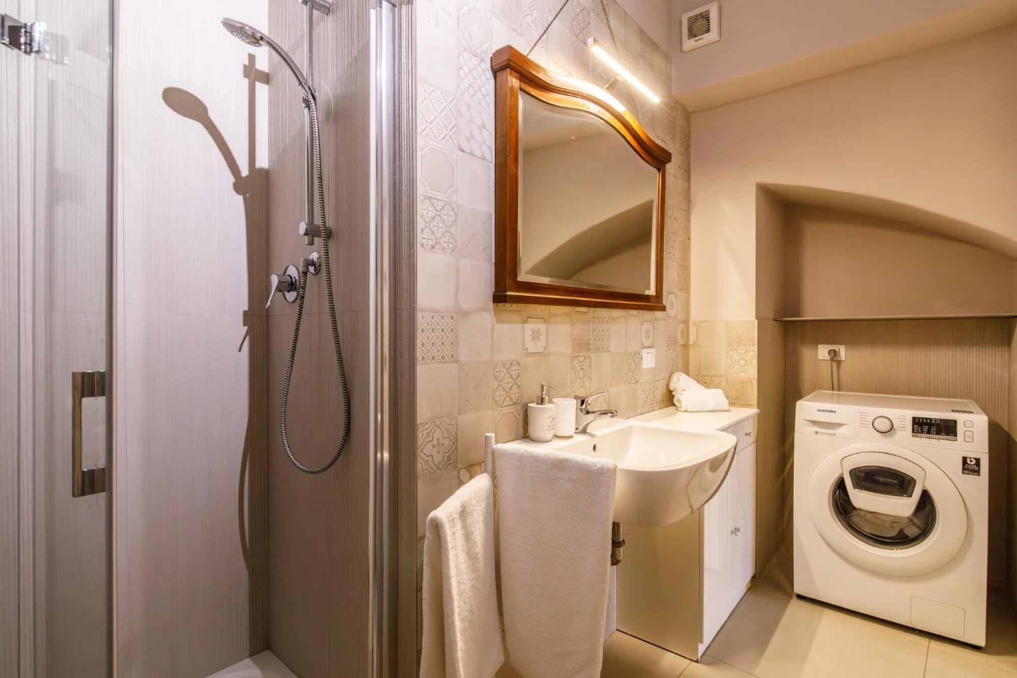 סיינה Porta Romana Elegant Apartments With Private Parking! מראה חיצוני תמונה